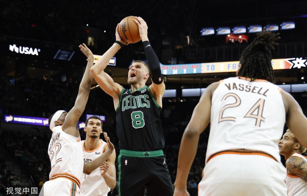 面对他进行 面对他进行